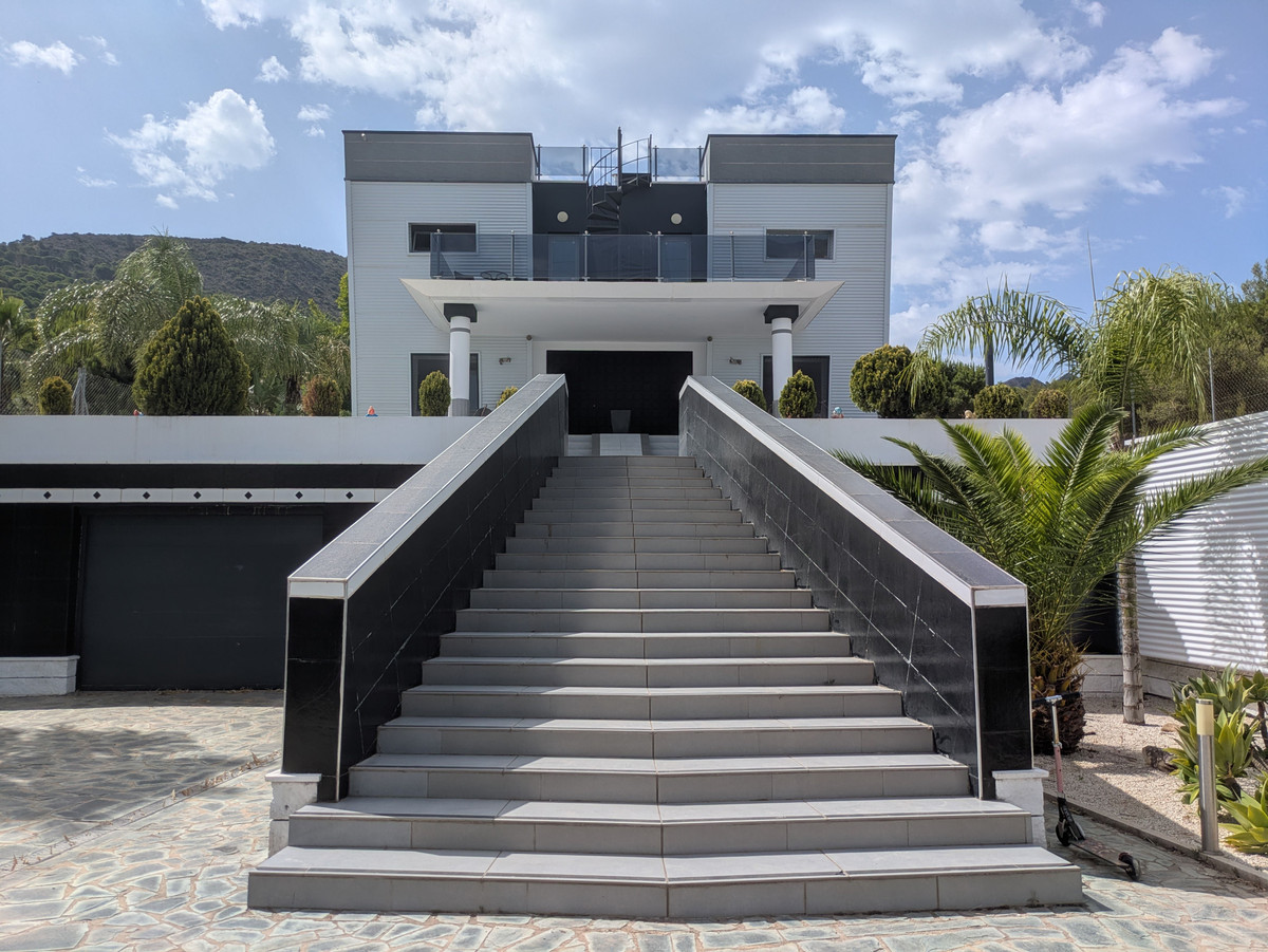 Huis te koop in Alhaurín de la Torre | 5 slaapkamers H5081368