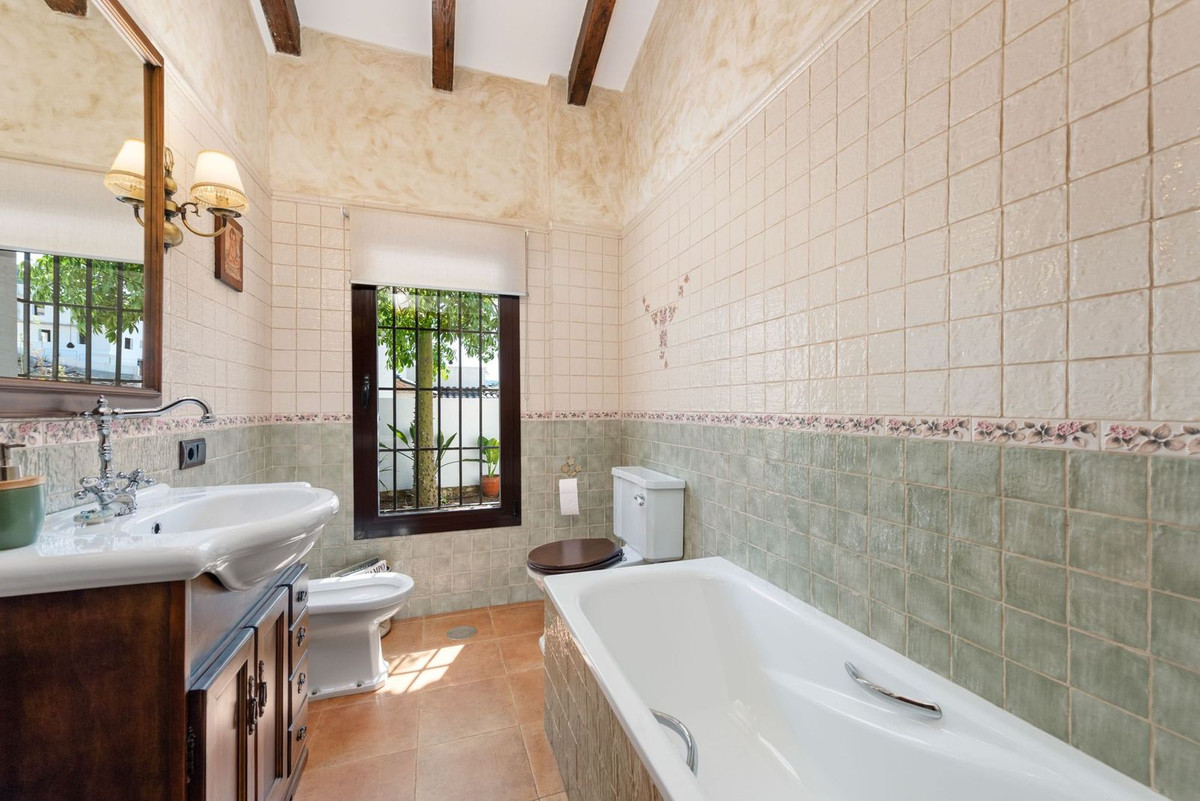 Huis te koop in Alhaurín de la Torre | 4 slaapkamers H5100988
