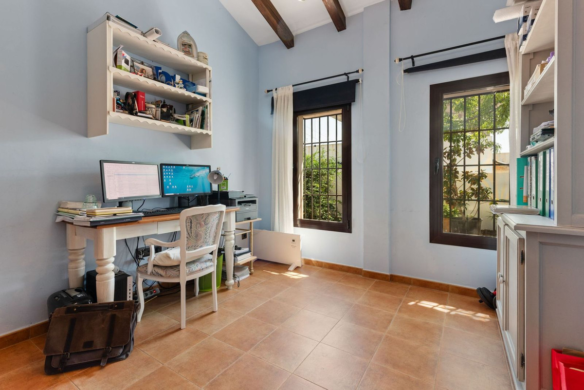 Huis te koop in Alhaurín de la Torre | 4 slaapkamers H5100988