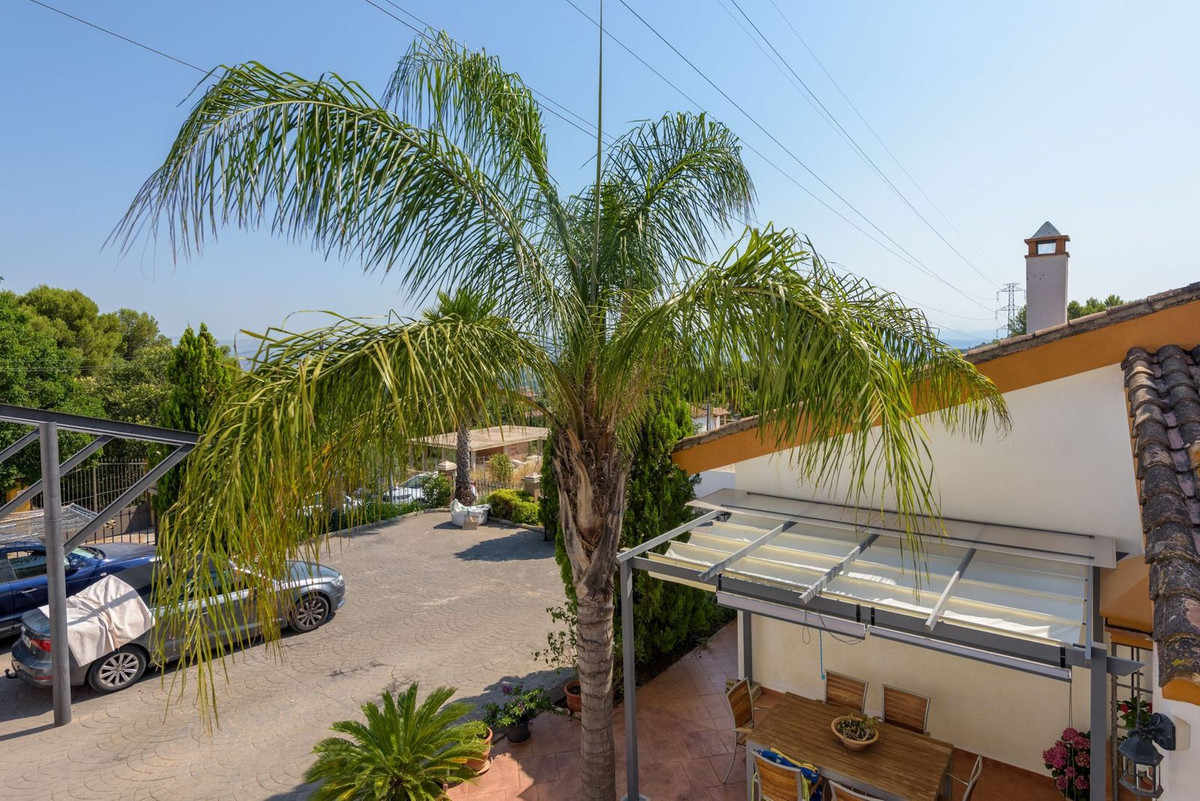 Huis te koop in Alhaurín de la Torre | 4 slaapkamers H5100988
