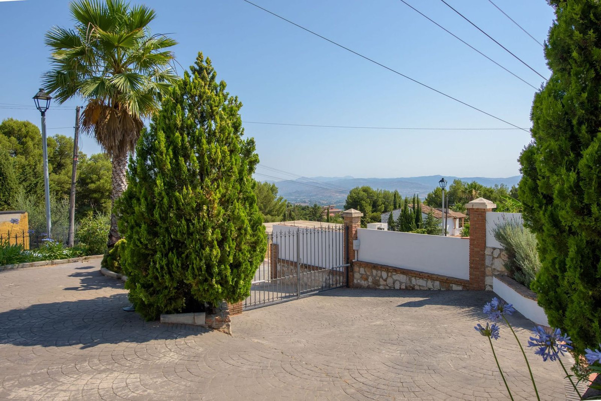 Huis te koop in Alhaurín de la Torre | 4 slaapkamers H5100988