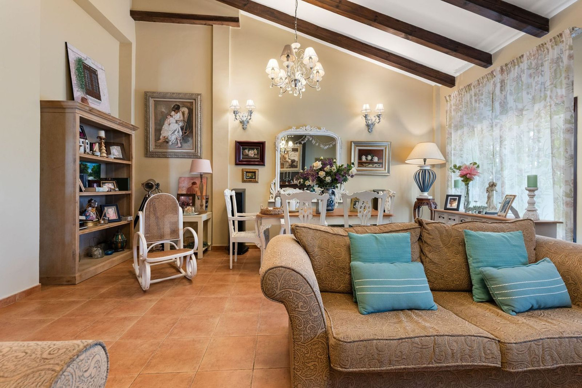Huis te koop in Alhaurín de la Torre | 4 slaapkamers H5100988