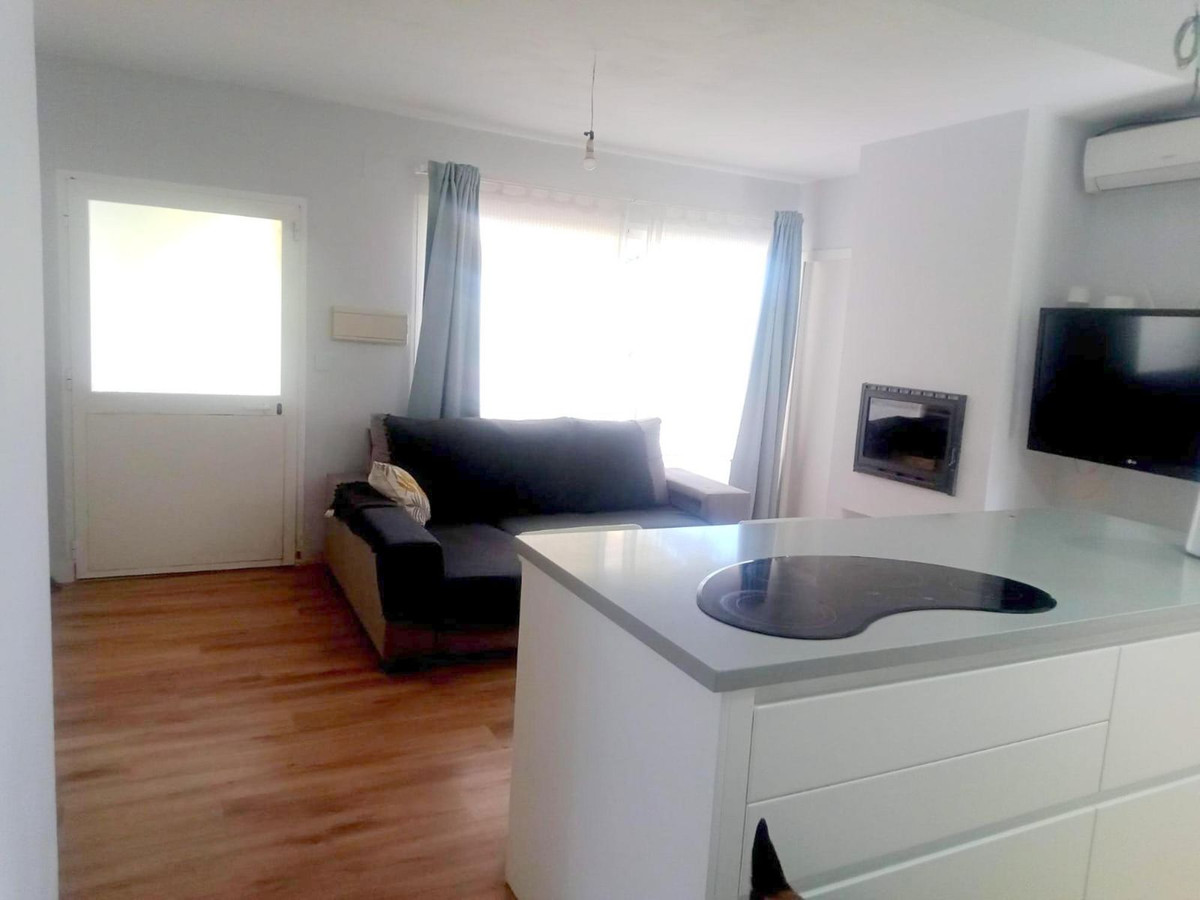 House for sale in Alhaurín de la Torre | 4 bedrooms H5105935