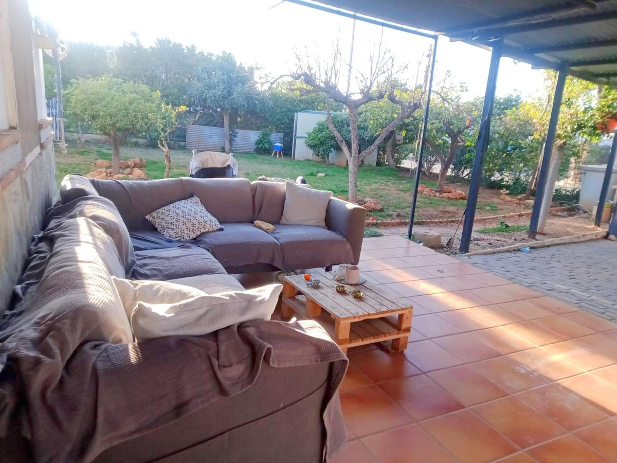 House for sale in Alhaurín de la Torre | 4 bedrooms H5105935
