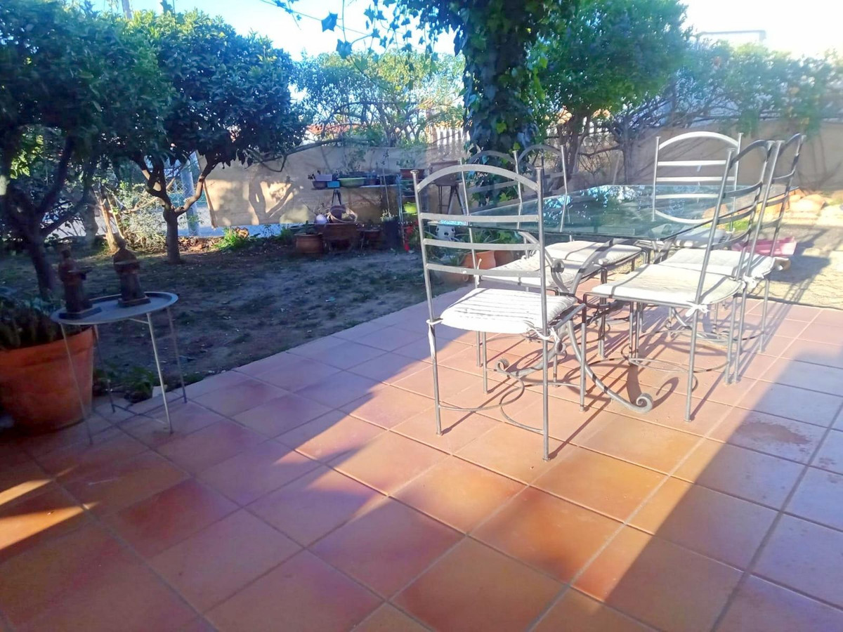 House for sale in Alhaurín de la Torre | 4 bedrooms H5105935