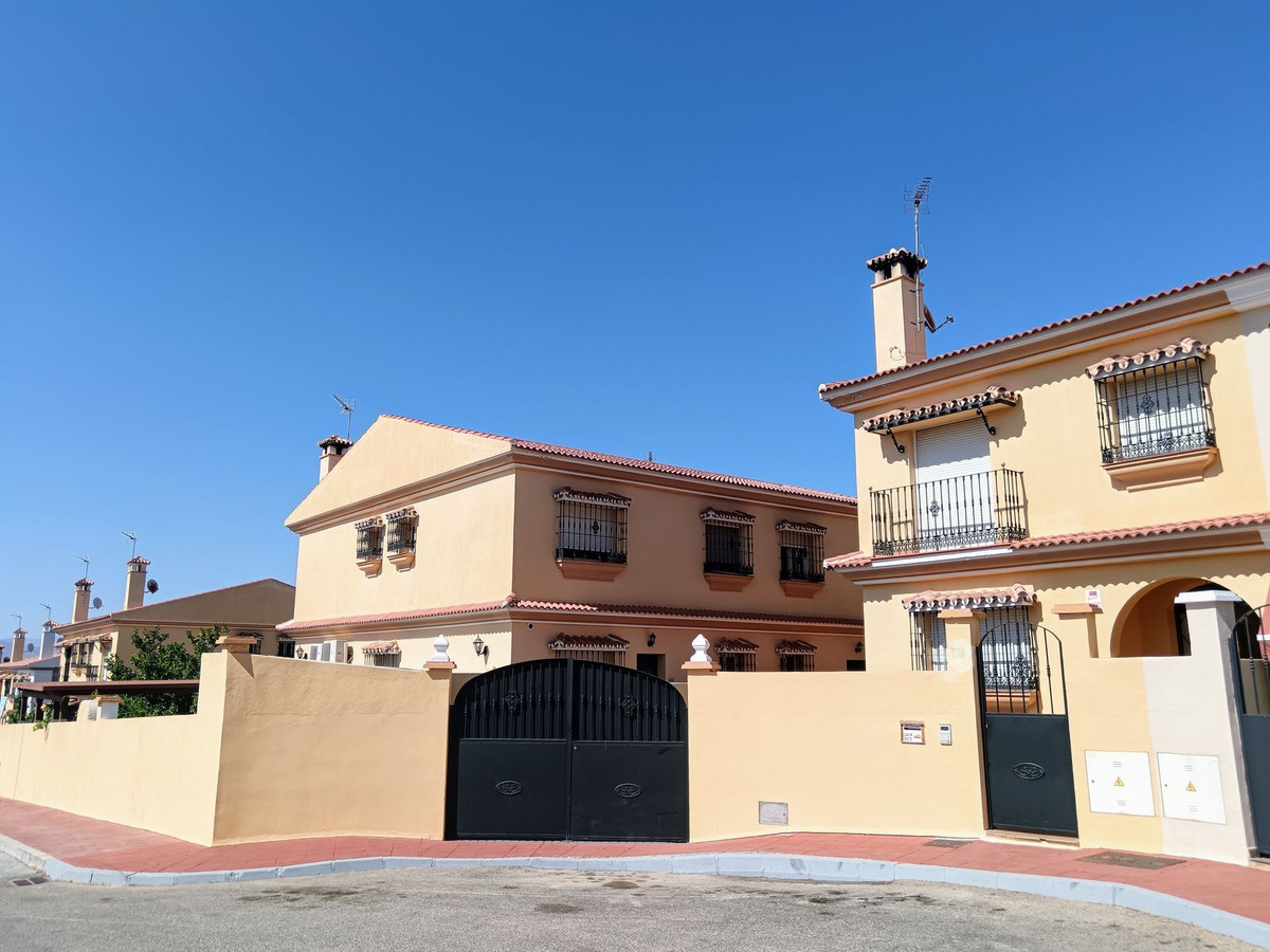 House for sale in Alhaurín de la Torre | 3 bedrooms H5112373
