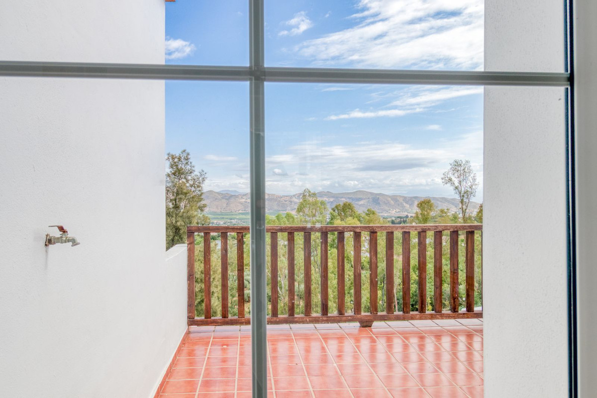 Huis te koop in Alhaurín de la Torre | 4 slaapkamers H5124142