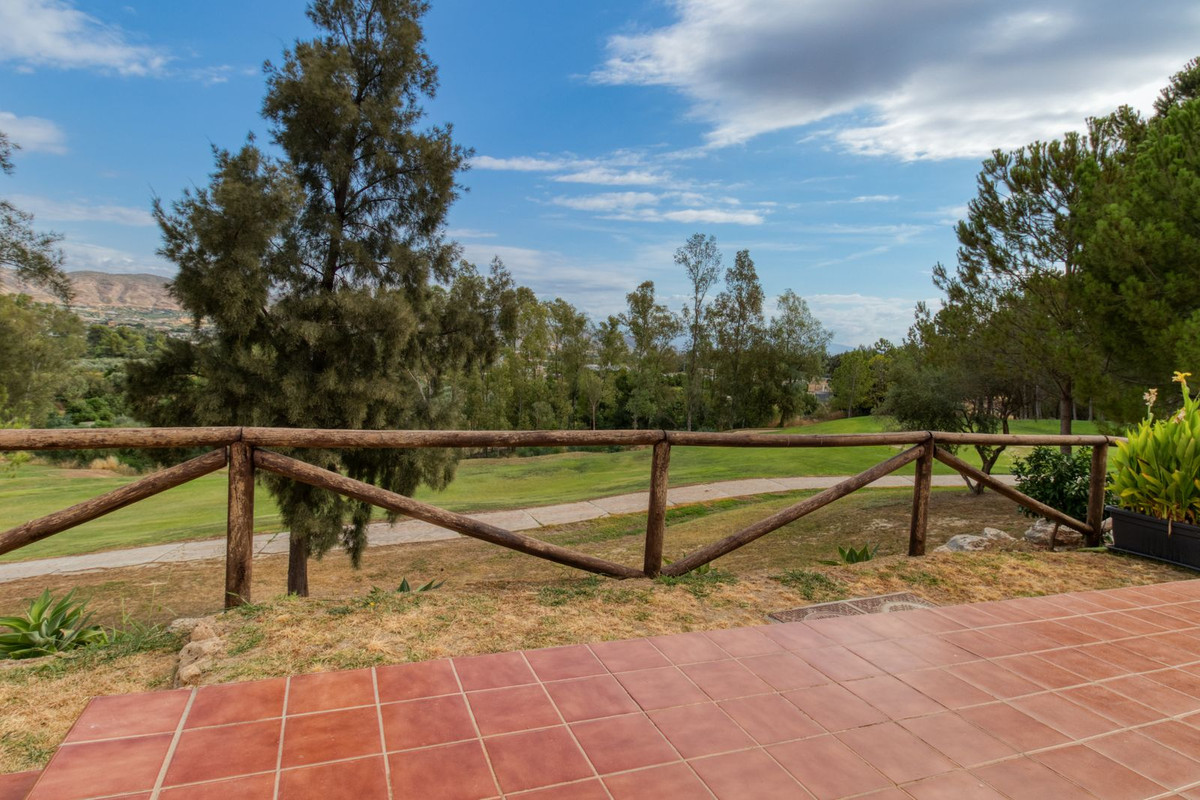 Huis te koop in Alhaurín de la Torre | 4 slaapkamers H5124142