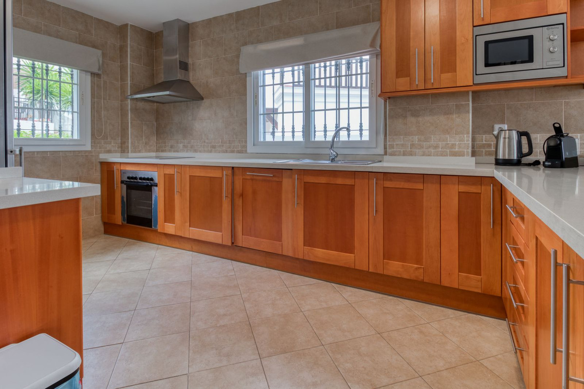 Huis te koop in Alhaurín de la Torre | 4 slaapkamers H5124142