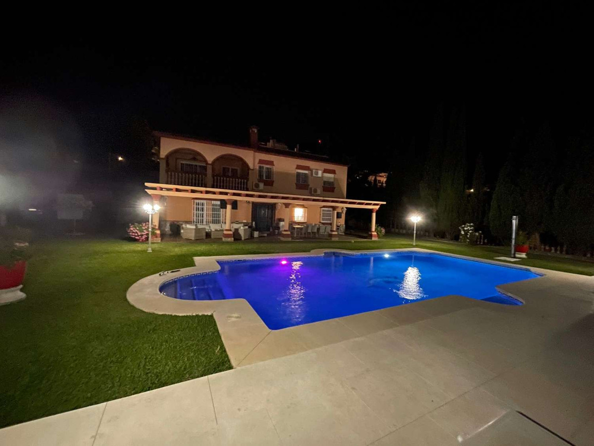 Huis te koop in Alhaurín de la Torre | 5 slaapkamers H5127550