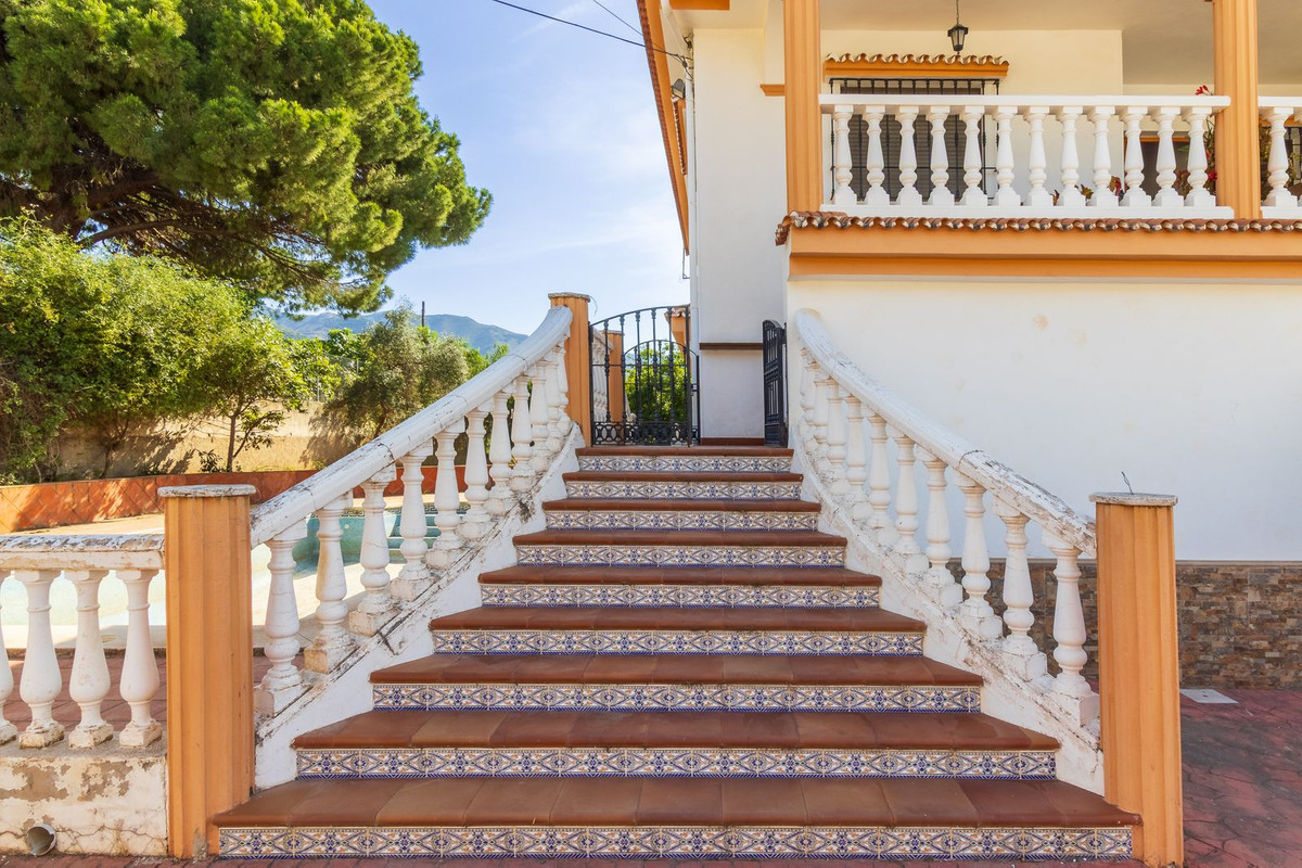 Huis te koop in Alhaurín de la Torre | 4 slaapkamers H5131033