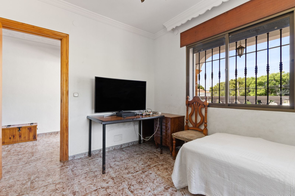 Huis te koop in Alhaurín de la Torre | 4 slaapkamers H5131033