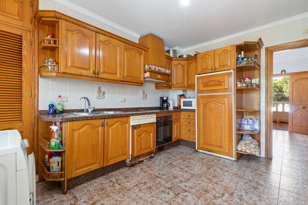 Huis te koop in Alhaurín de la Torre | 4 slaapkamers H5131033