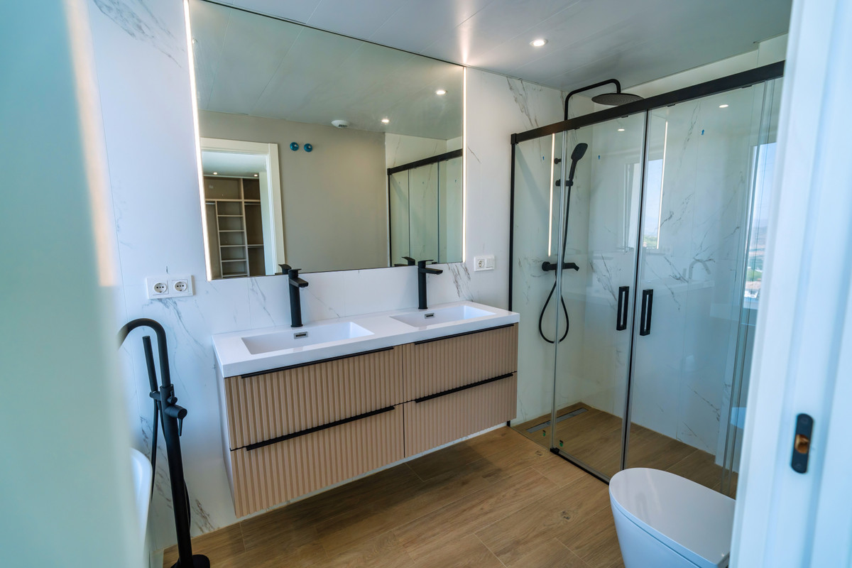 Huis te koop in Alhaurín de la Torre | 4 slaapkamers H5140837