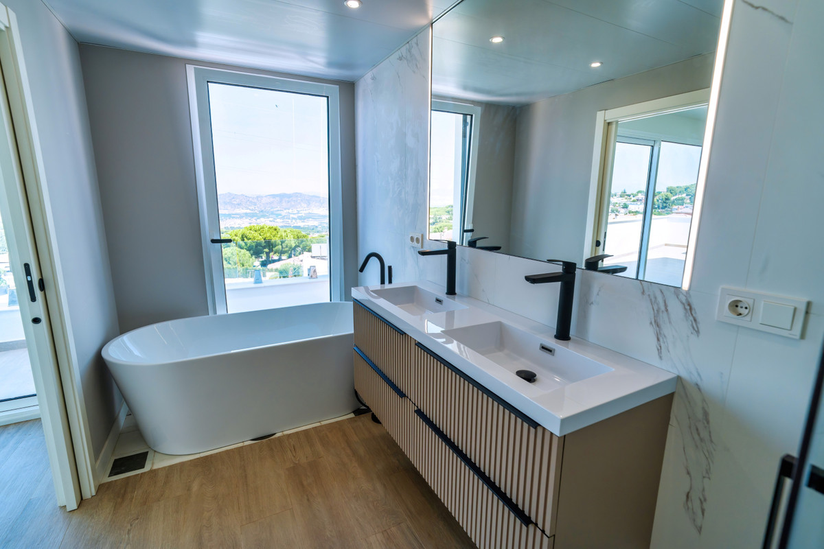 Huis te koop in Alhaurín de la Torre | 4 slaapkamers H5140837
