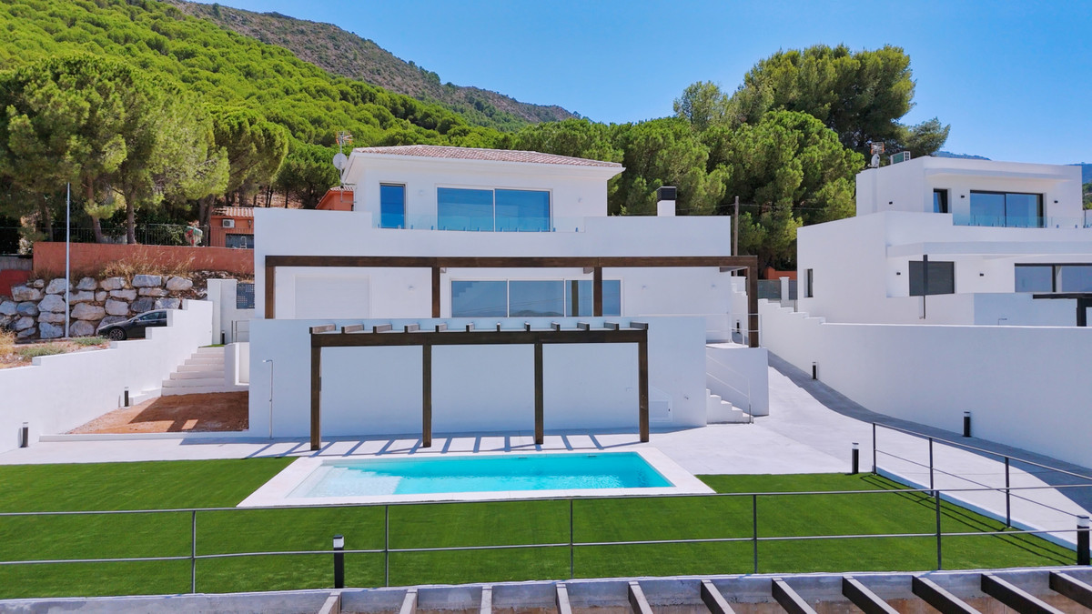 Huis te koop in Alhaurín de la Torre | 4 slaapkamers H5140837