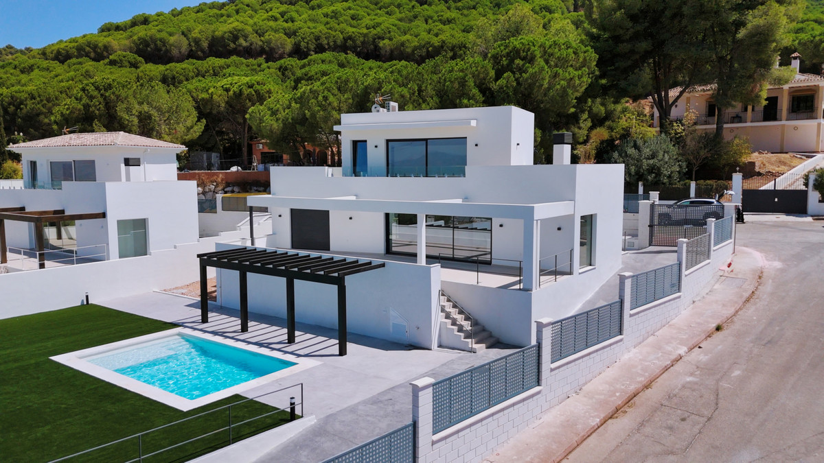 Huis te koop in Alhaurín de la Torre | 4 slaapkamers H5140837