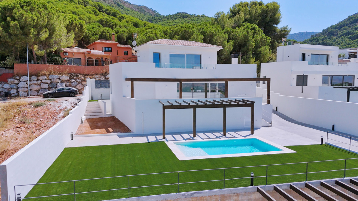 Huis te koop in Alhaurín de la Torre | 4 slaapkamers H5140837