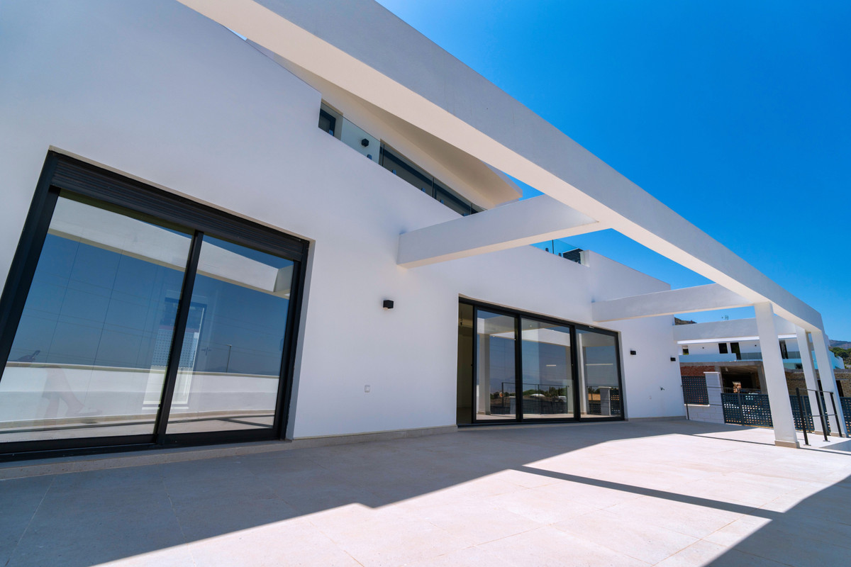 Huis te koop in Alhaurín de la Torre | 4 slaapkamers H5140837