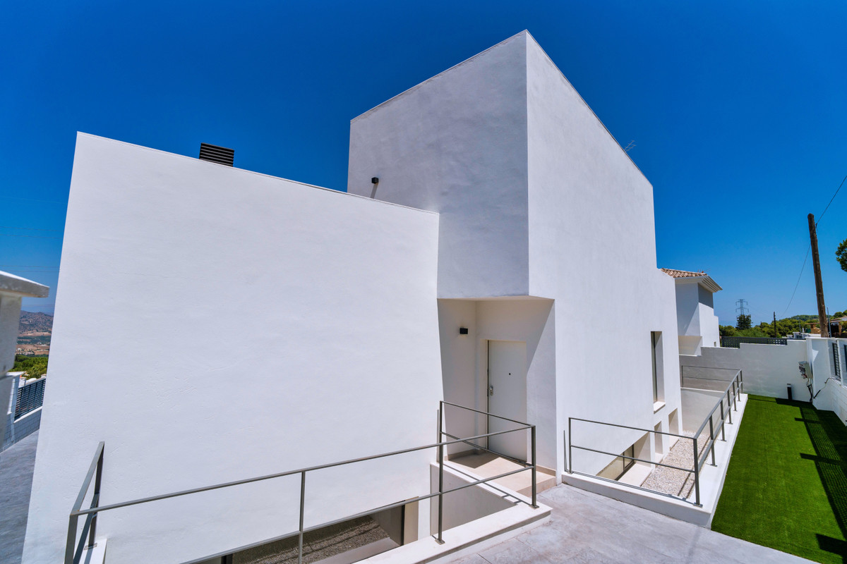 Huis te koop in Alhaurín de la Torre | 4 slaapkamers H5140837
