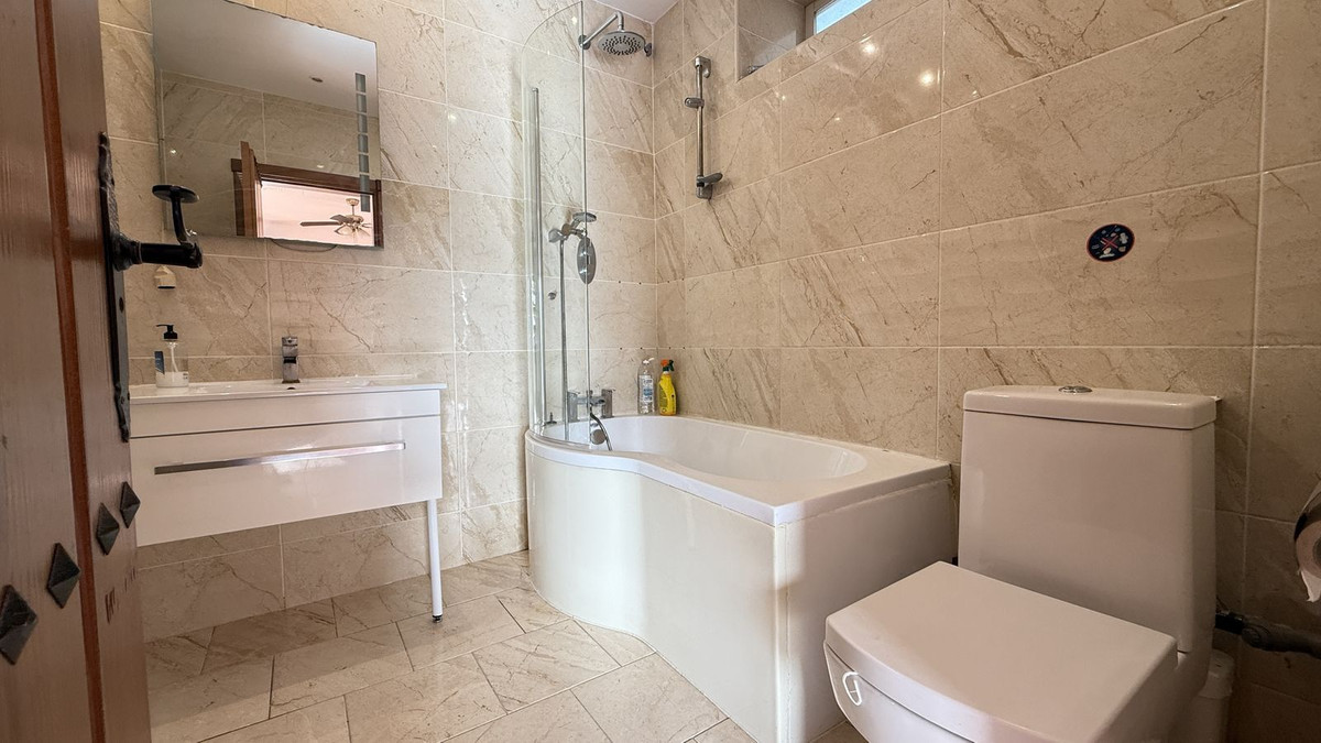 Huis te koop in Alhaurín de la Torre | 5 slaapkamers H5144791