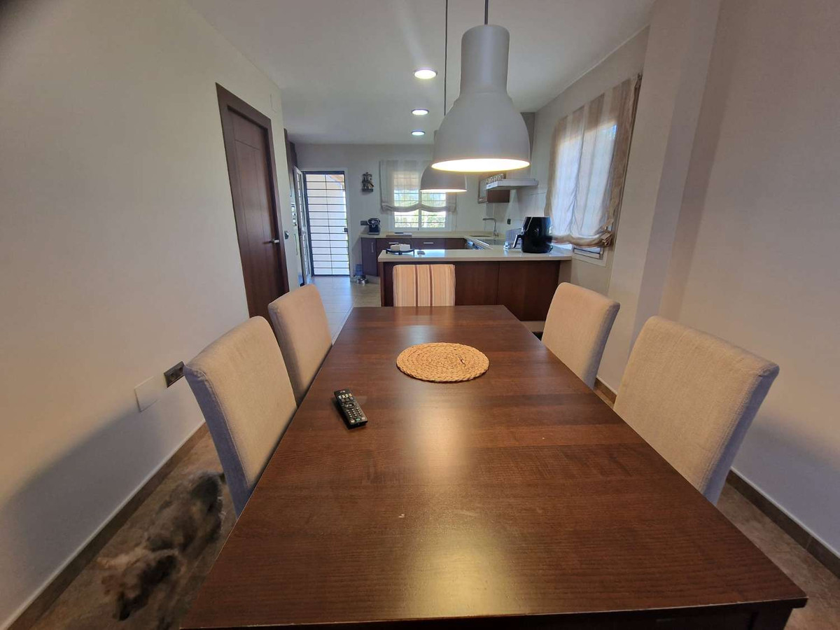 Huis te koop in Alhaurín de la Torre | 4 slaapkamers H5155327