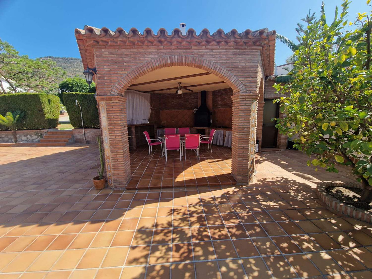 Huis te koop in Alhaurín de la Torre | 4 slaapkamers H5155327
