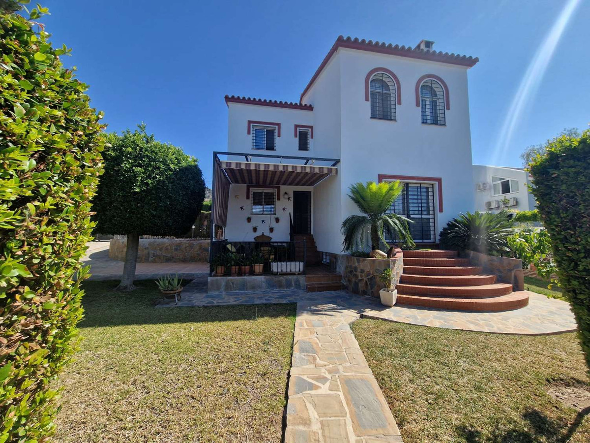 Huis te koop in Alhaurín de la Torre | 4 slaapkamers H5155327