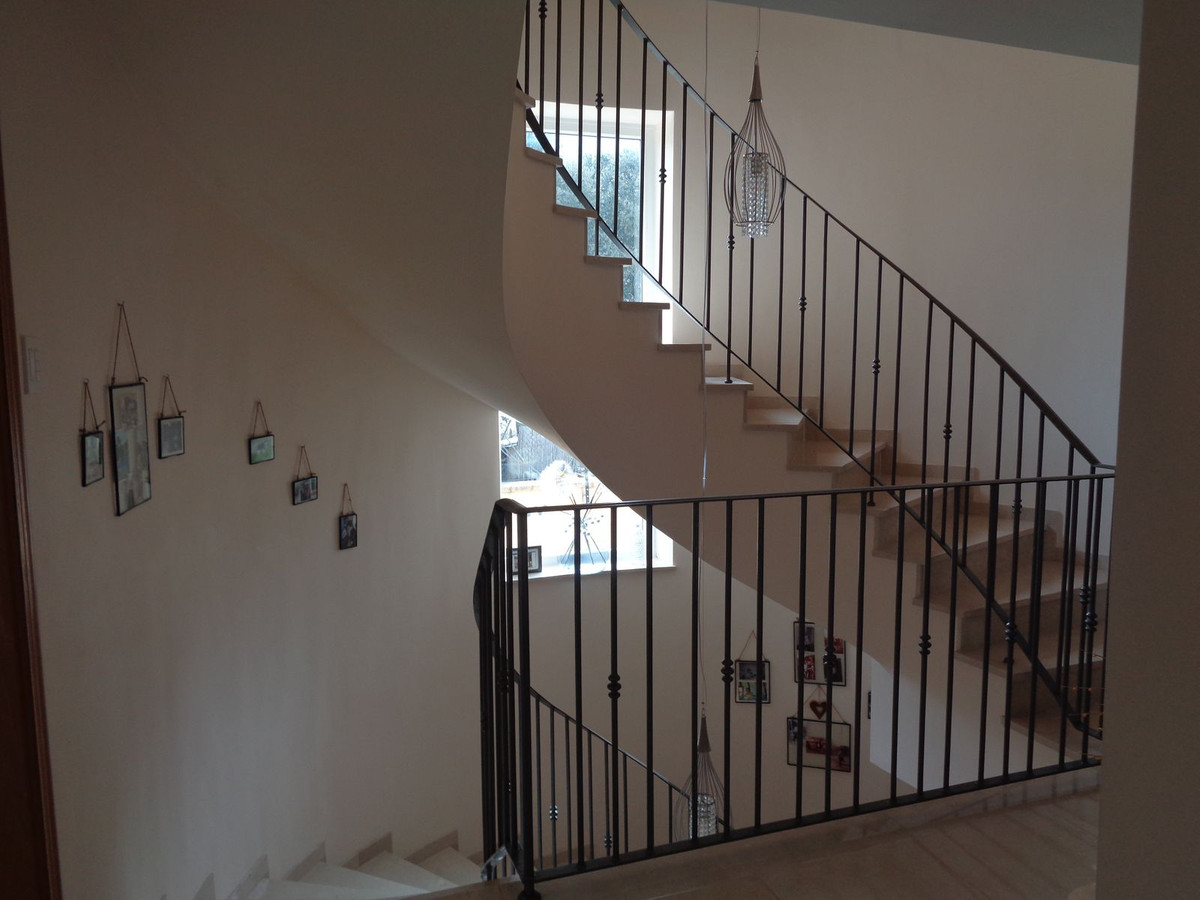 Huis te koop in Alhaurín de la Torre | 4 slaapkamers H5177461