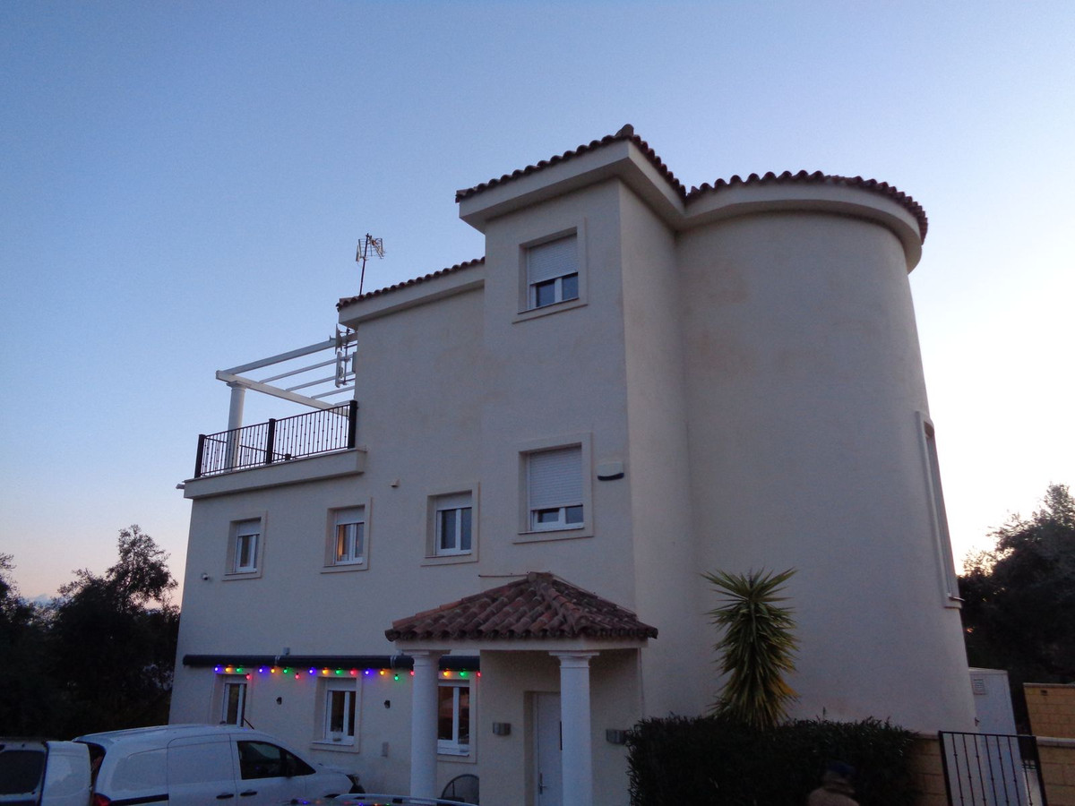 Huis te koop in Alhaurín de la Torre | 4 slaapkamers H5177461