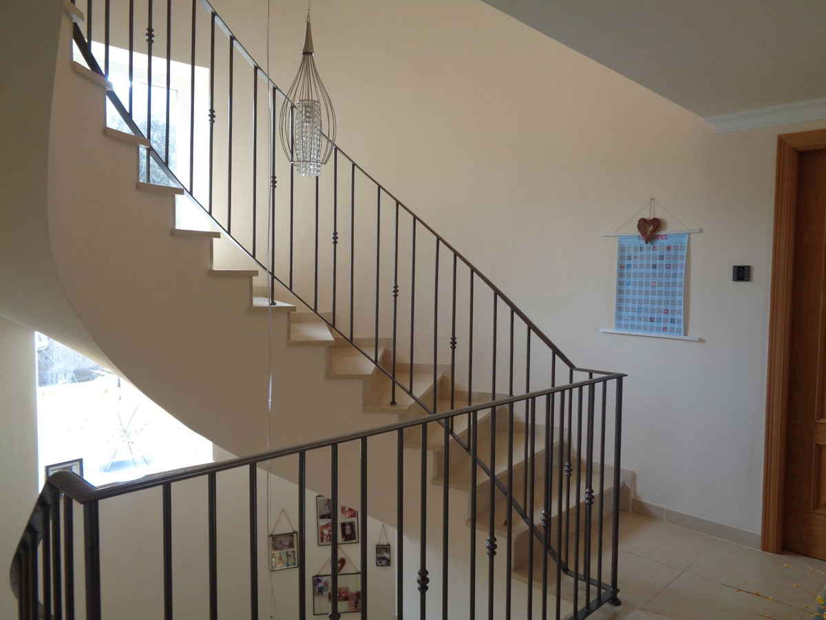 Huis te koop in Alhaurín de la Torre | 4 slaapkamers H5177461