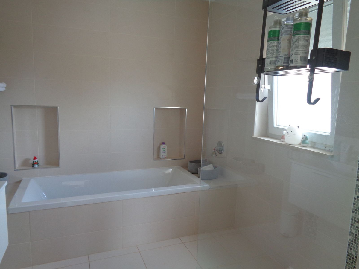 Huis te koop in Alhaurín de la Torre | 4 slaapkamers H5177461