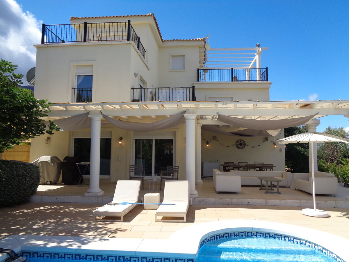 Huis te koop in Alhaurín de la Torre | 4 slaapkamers H5177461