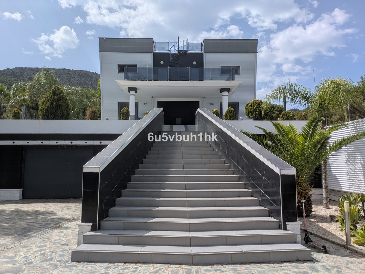 Huis te koop in Alhaurín de la Torre | 5 slaapkamers H5251009