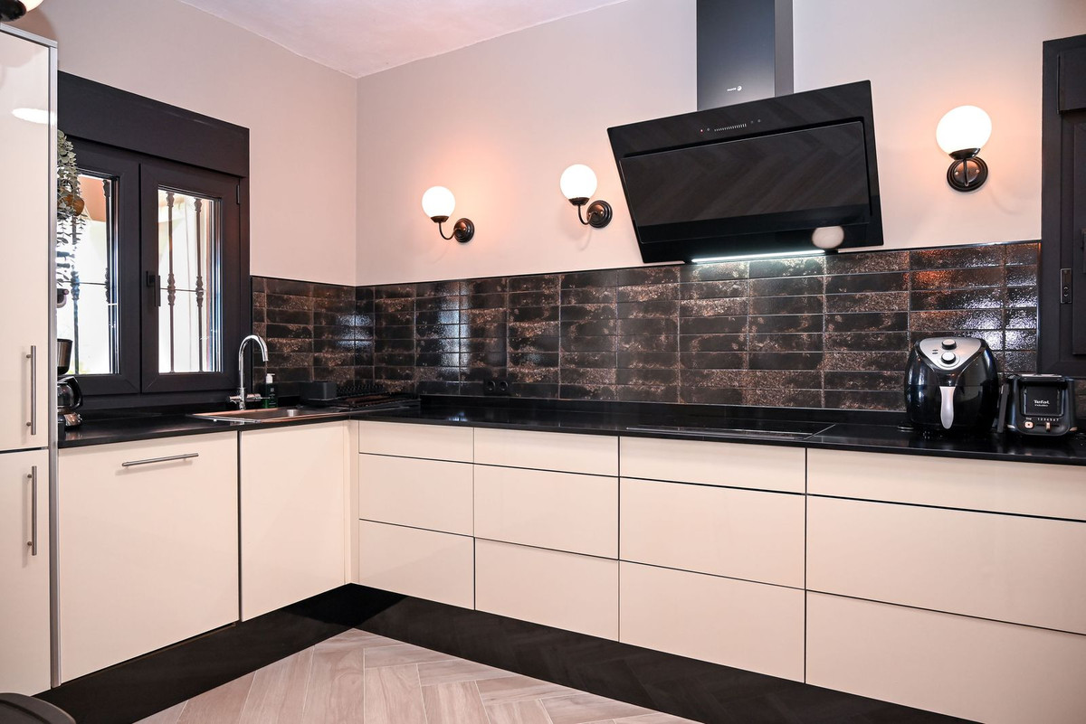 Huis te koop in Alhaurín de la Torre | 4 slaapkamers H5311393