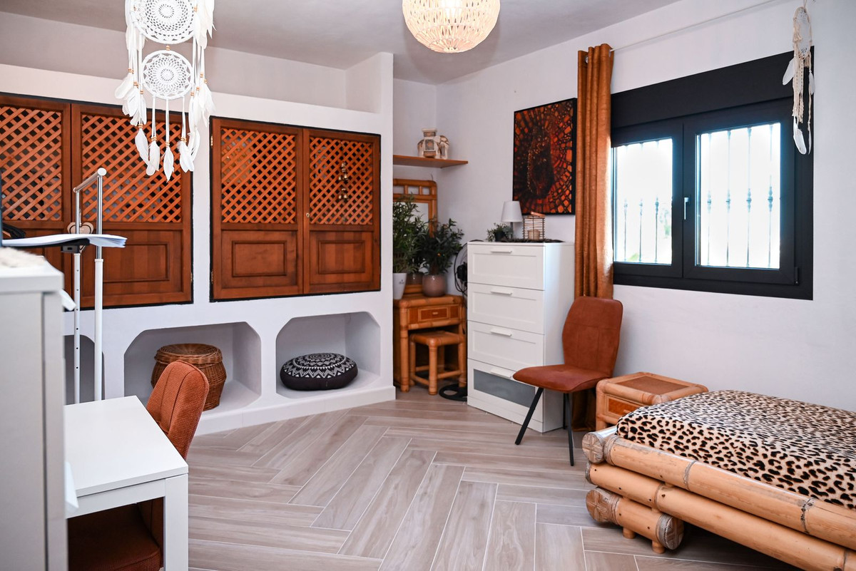 Huis te koop in Alhaurín de la Torre | 4 slaapkamers H5311393