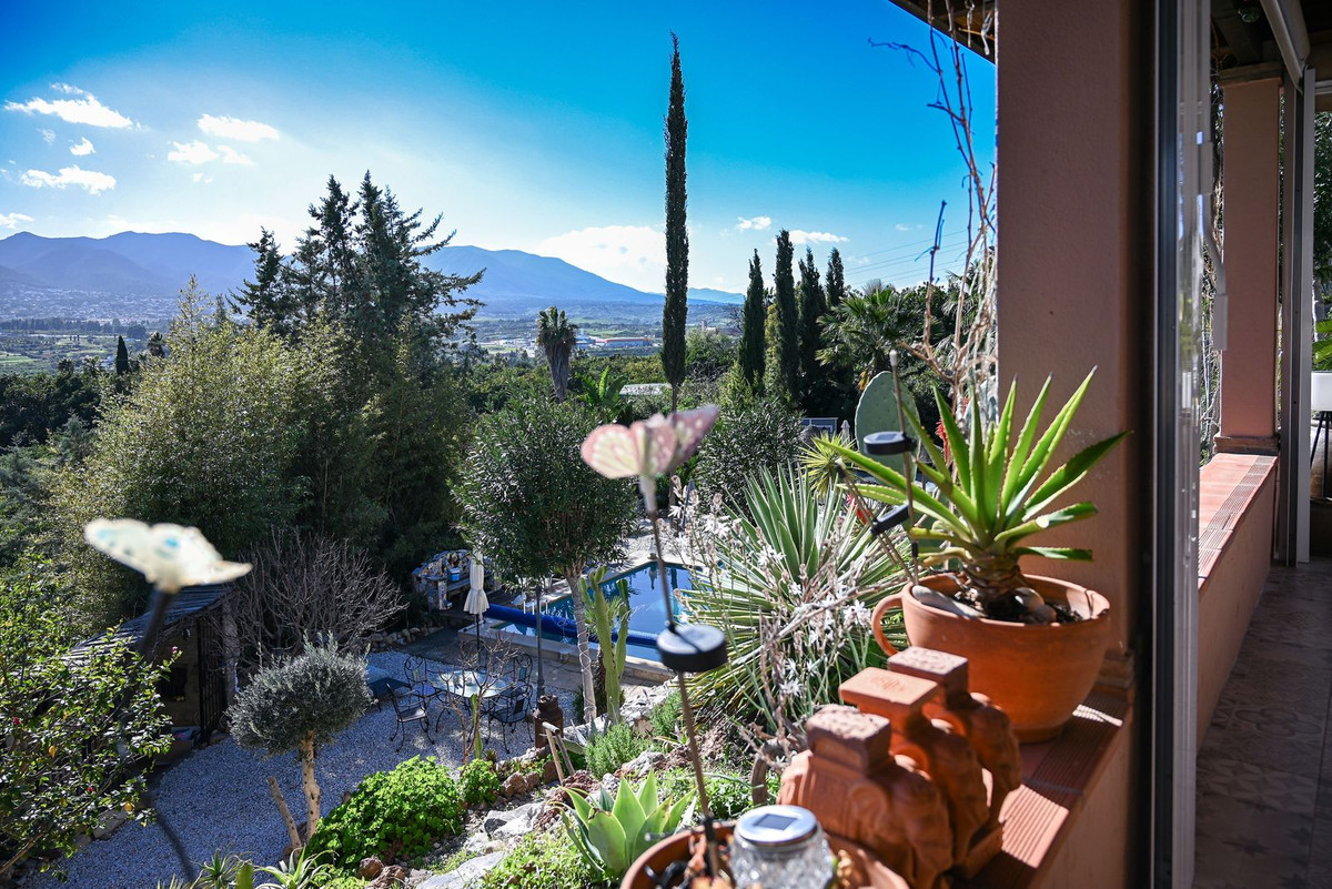 Huis te koop in Alhaurín de la Torre | 4 slaapkamers H5311393