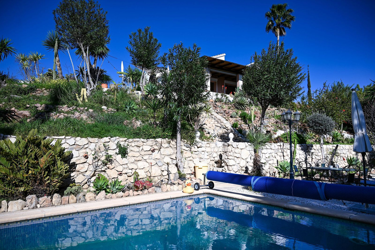 Huis te koop in Alhaurín de la Torre | 4 slaapkamers H5311393