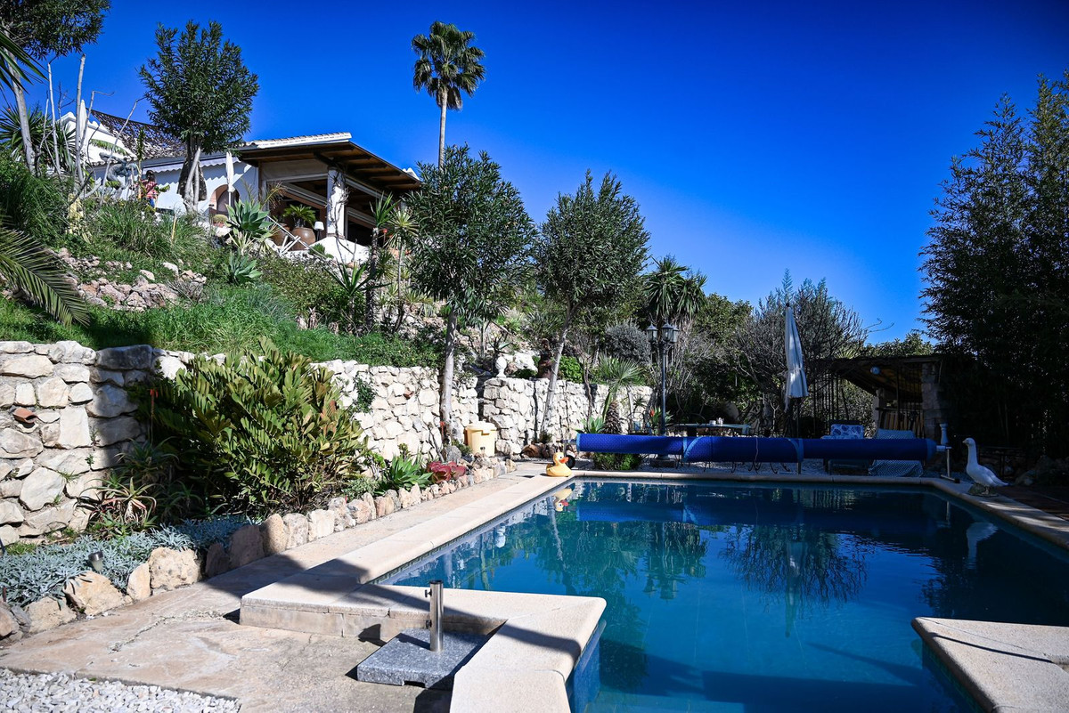 Huis te koop in Alhaurín de la Torre | 4 slaapkamers H5311393