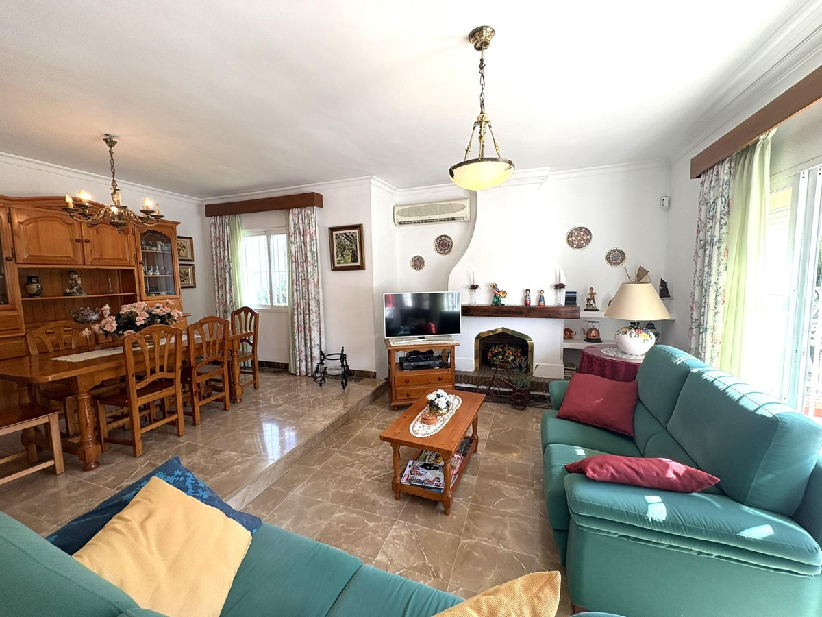Huis te koop in Alhaurín de la Torre | 4 slaapkamers H5374444