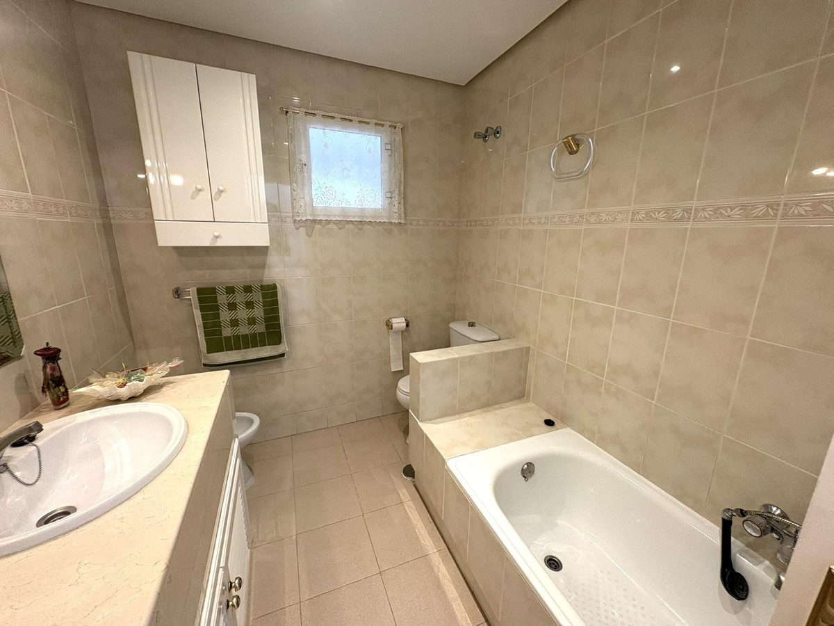 Huis te koop in Alhaurín de la Torre | 4 slaapkamers H5374444