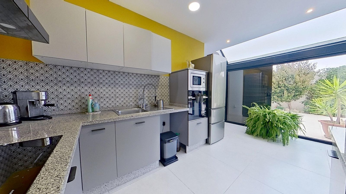 Huis te koop in Alhaurín de la Torre | 6 slaapkamers H5379880