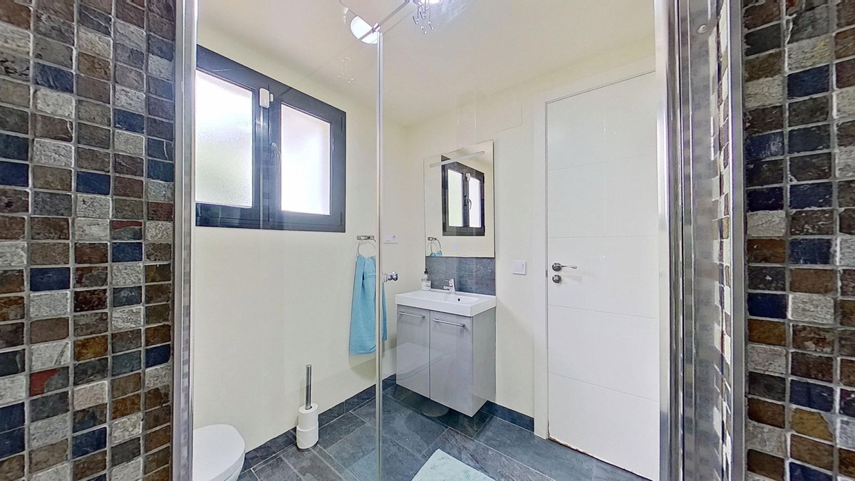 Huis te koop in Alhaurín de la Torre | 6 slaapkamers H5379880