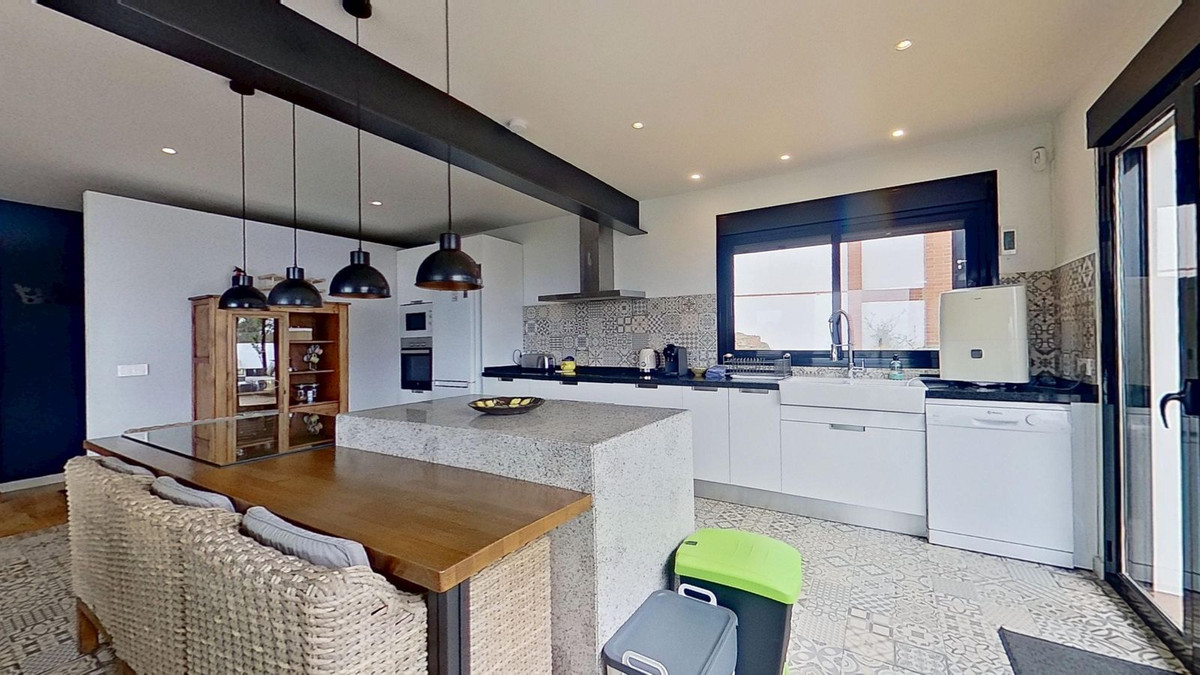 Huis te koop in Alhaurín de la Torre | 6 slaapkamers H5379880
