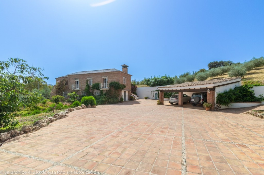 Huis te koop in Alhaurín de la Torre | 4 slaapkamers H5382757