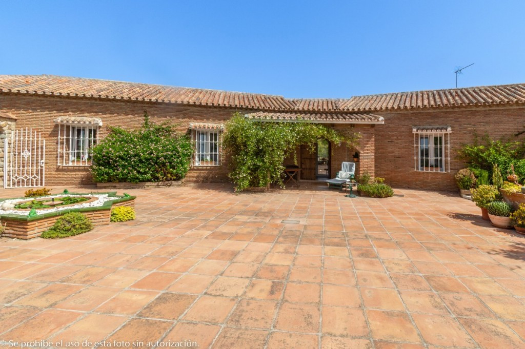 Huis te koop in Alhaurín de la Torre | 4 slaapkamers H5382757