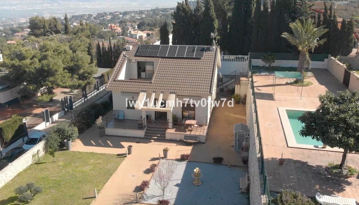 Huis te koop in Alhaurín de la Torre | 5 slaapkamers H5387965