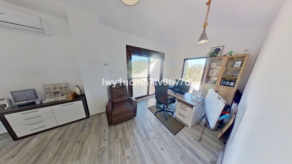 Huis te koop in Alhaurín de la Torre | 5 slaapkamers H5387965