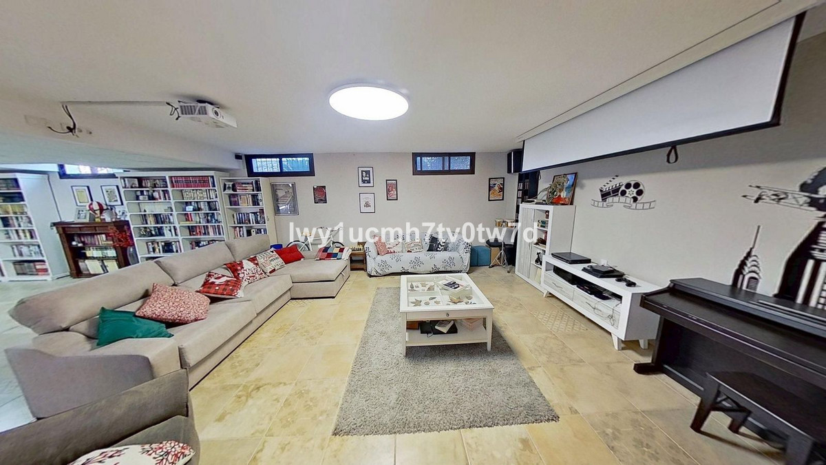 Huis te koop in Alhaurín de la Torre | 5 slaapkamers H5387965