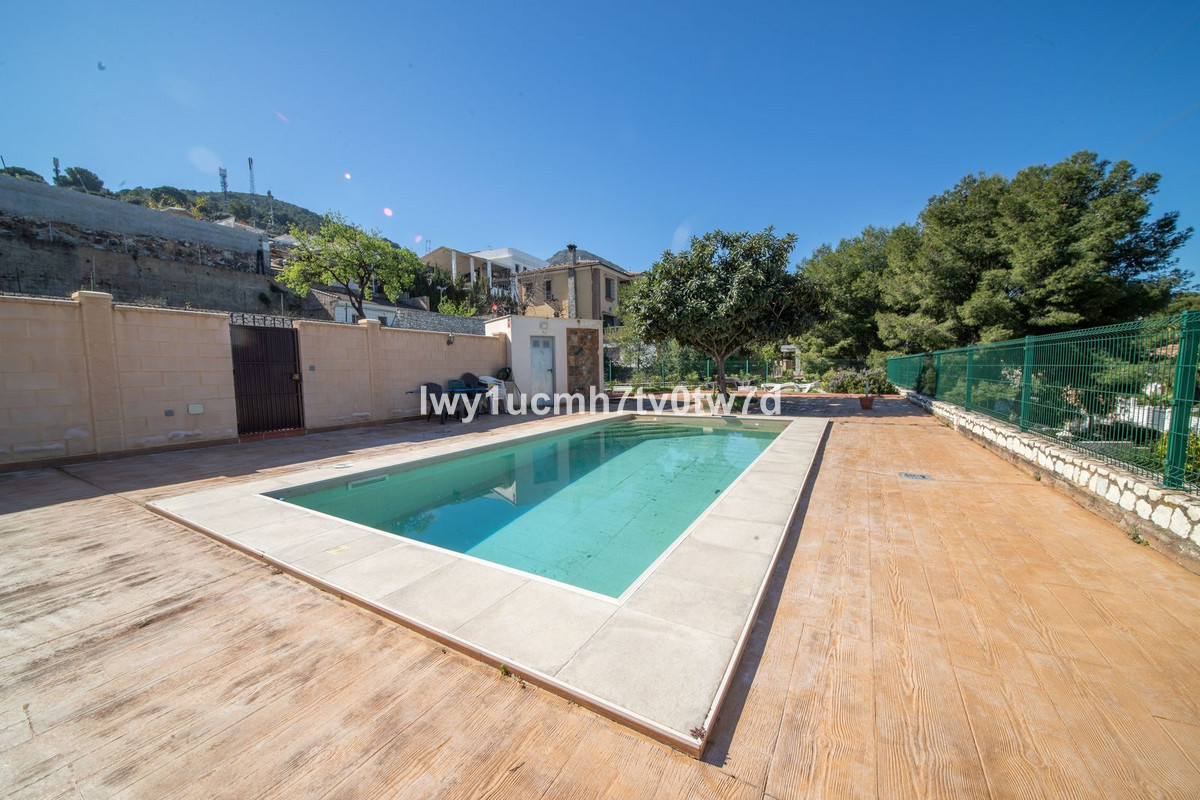 Huis te koop in Alhaurín de la Torre | 5 slaapkamers H5387965